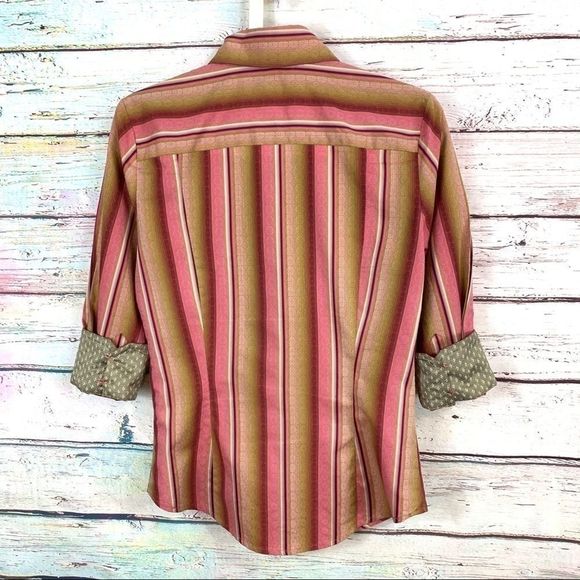 NWOT Robert Graham GORGEOUS Blouse Size XS! - Picture 3 of 16